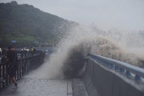 Typhoon Pulasan