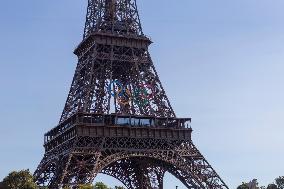 Debate Over The Olympic Rings On Eiffel Tower