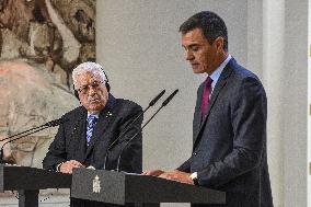 Pedro Sánchez Receives The President Of The State Of Palestine, Mahmoud Abbas, In Madrid