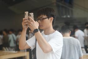 iPhone 16 on Sale in Hangzhou