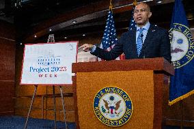 Hakeem Jeffries Gives Weekly Press Conference - Washington