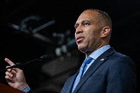 Hakeem Jeffries Gives Weekly Press Conference - Washington