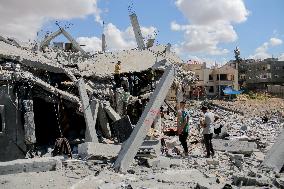 Israeli Attack On Al-Bureij Kills At Least 4 - Gaza