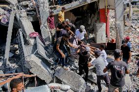 Israeli Attack On Al-Bureij Kills At Least 4 - Gaza