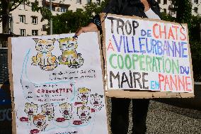 Protesters For The Sterilization Of Stray Cats In Villeurbanne