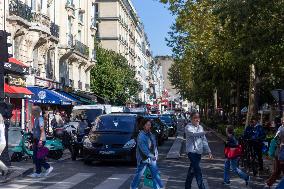 Daily Life In Paris