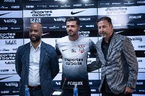 Press conference with Héctor Hernández at Corinthians