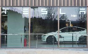 New Tesla Store in Shanghai