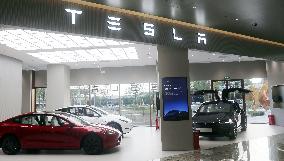 New Tesla Store in Shanghai