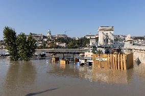 Danube Flood Threatens Budapest - Hungary