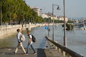 Danube Flood Threatens Budapest - Hungary