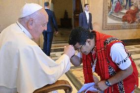 Pope Francis Holds An Audience - Vatican