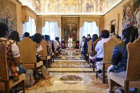 Pope Francis Holds An Audience - Vatican