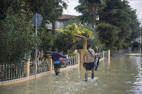 1000 Evacuated As Storm Boris Brings Flooding To Northern Italy