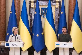 Ukrainian President Volodymyr Zelenskiy And European Commission President Ursula Von Der Leyen Attend A Joint Press Conference I