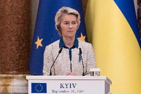 Ukrainian President Volodymyr Zelenskiy And European Commission President Ursula Von Der Leyen Attend A Joint Press Conference I