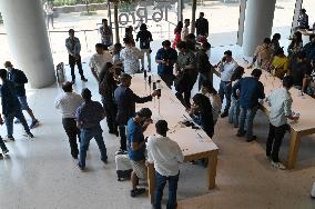 IPhone 16 Launch At Apple BKC In Mumbai