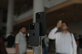 IPhone 16 Launch At Apple BKC In Mumbai