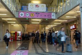 Gare De Lyon's Cultural And Economic Significance