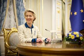 Von Der Leyen Announces 35 Bln Euro Loan - Kyiv