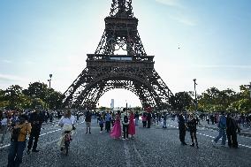 Closure of Iena bridge for cars in Paris FA