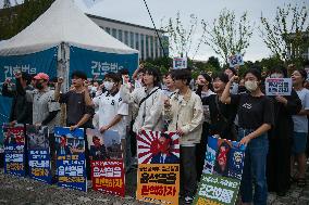 Progressive Union Of Korean University Students Stages Surprise Sit-in Protest