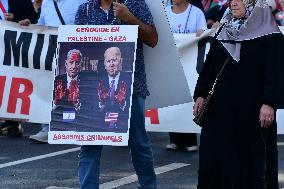 Protesters In Support Of Palestine