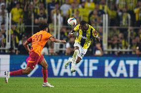 Fenerbahçe SK v Galatasaray S.K - Turkey Süper Ligue