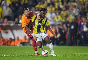 Fenerbahçe SK v Galatasaray S.K - Turkey Süper Ligue