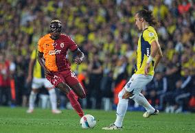 Fenerbahçe SK v Galatasaray S.K - Turkey Süper Ligue