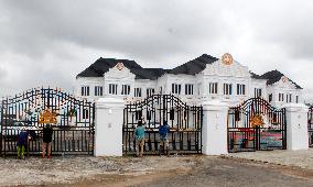 Ooni Unveils 2004 Olojo Cultural Festival In Ile-Ife, Nigeria