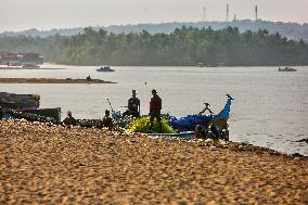 Daily Life Along Paruthiyoor Beach