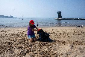 Beach Clean-up Day In Lisbon