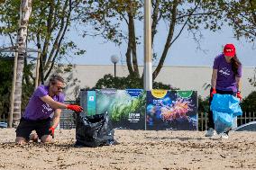 Beach Clean-up Day In Lisbon