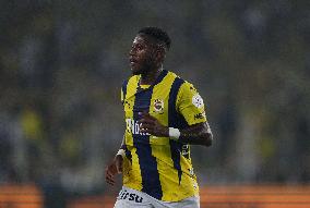 Fenerbahçe SK v Galatasaray S.K - Turkey Süper Ligue