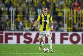 Fenerbahçe SK v Galatasaray S.K - Turkey Süper Ligue