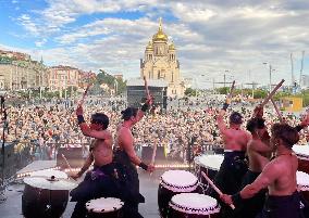 Japanese drum performance in Vladivostok