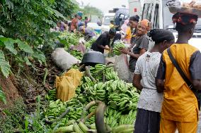 Daily Life Along Ife-Ibadan Expressway