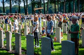 Airborne Memorial Service Held At War Cemetery, In Oosterbeek.