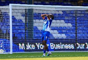 Oldham Athletic v Yeovil Town - Vanarama National League