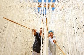 Hollow Hanging Noodles Production in Suqian