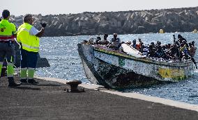 127 Migrants Arrive In El Hierro - Canary Islands