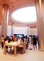 Largest Apple Flagship Store in Asia