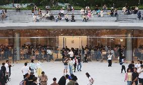 Largest Apple Flagship Store in Asia