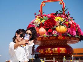 Tian 'anmen Square Decorated to Celebrate National Day