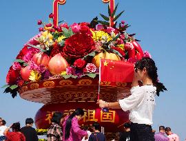 Tian 'anmen Square Decorated to Celebrate National Day