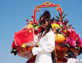 Tian 'anmen Square Decorated to Celebrate National Day