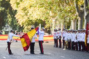 Madrid Spain Almeida Hands Over The National Flag To The Navy