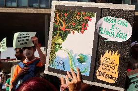 Protest Against Fires And The Climate Situation In São Paulo