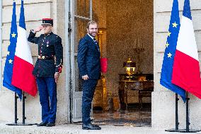 New French Government Arrives In Matignon - Paris